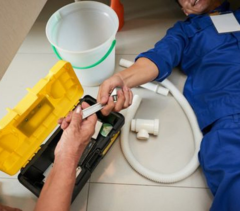 Cambio de tuberías en una reforma de baño